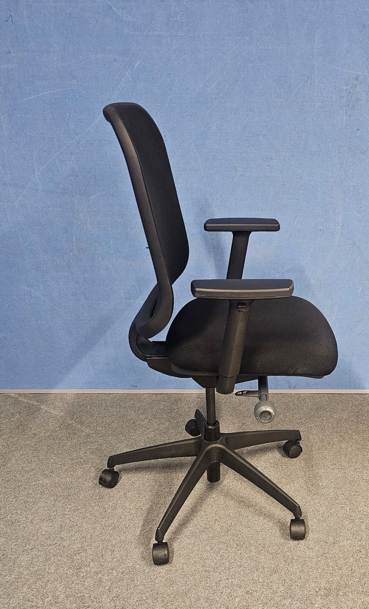 Boss Design Apply Task Armchair, Black Fabric (used)