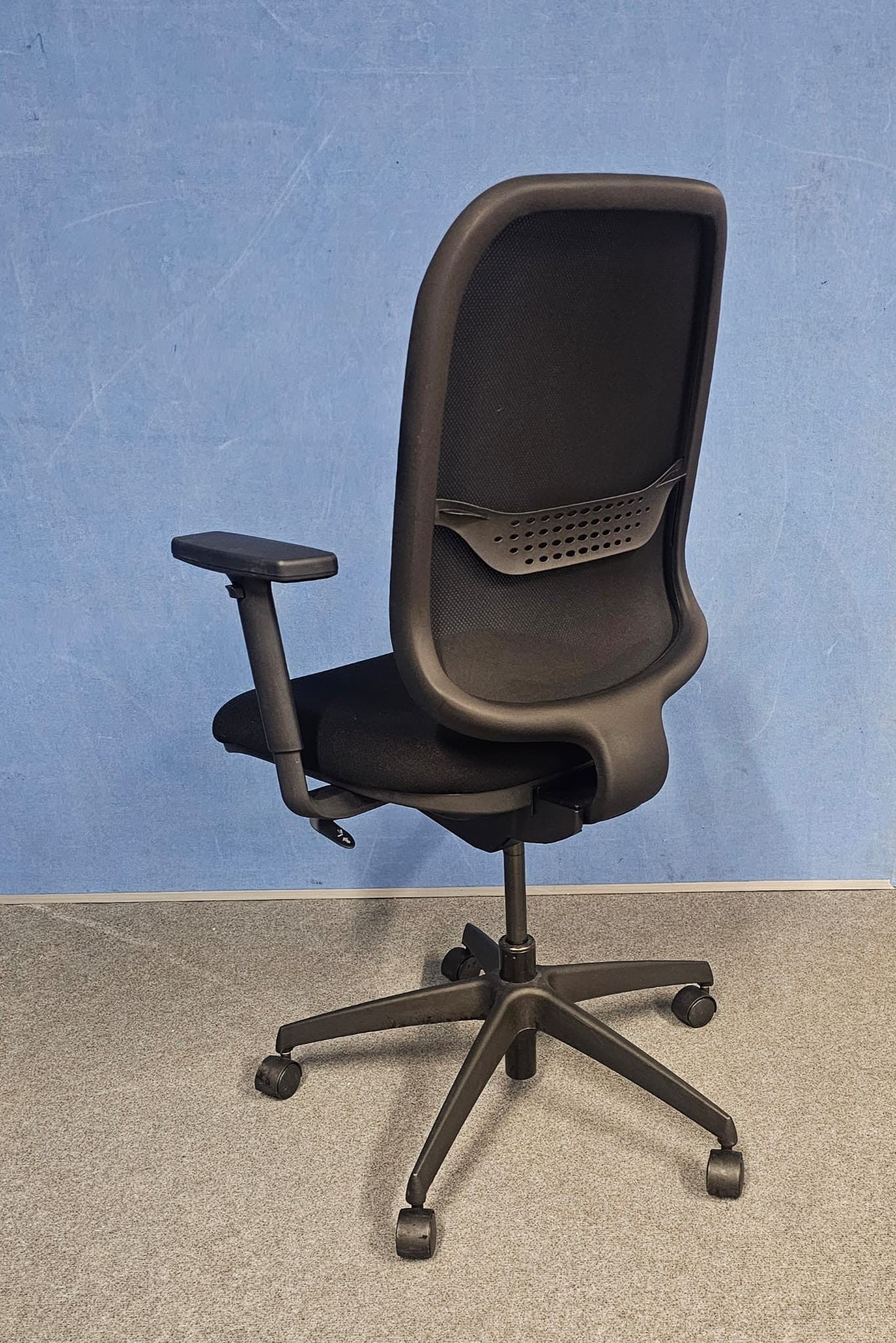 Boss Design Apply Task Armchair, Black Fabric (used)