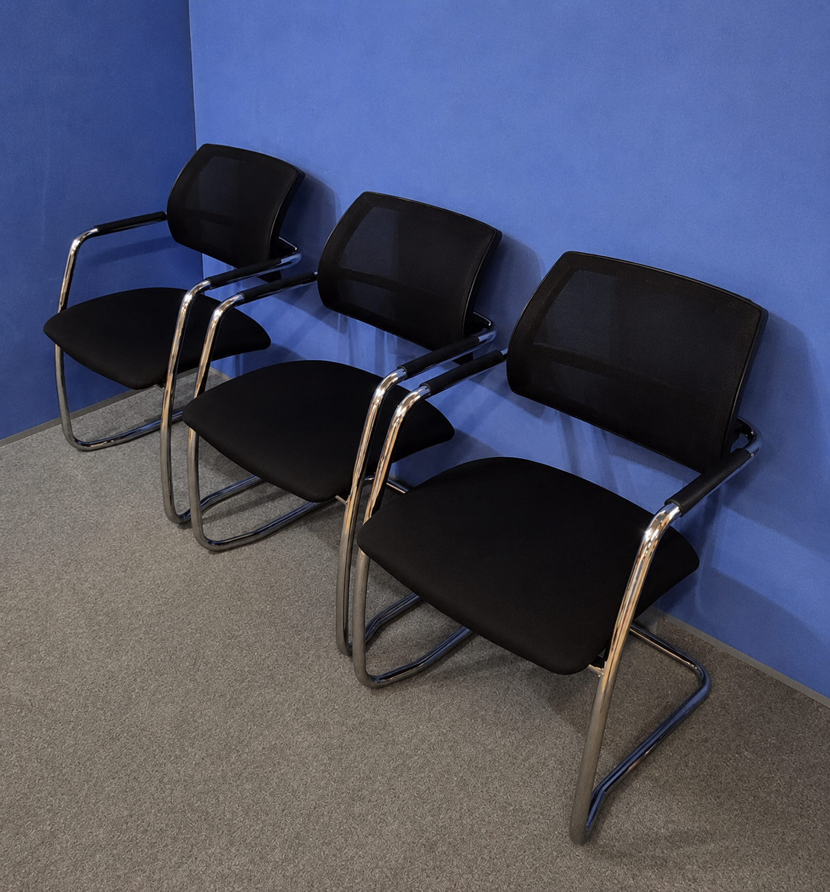 Set of 3 Visitor/Meeting Chairs on Cantilever Frame Black (Used)