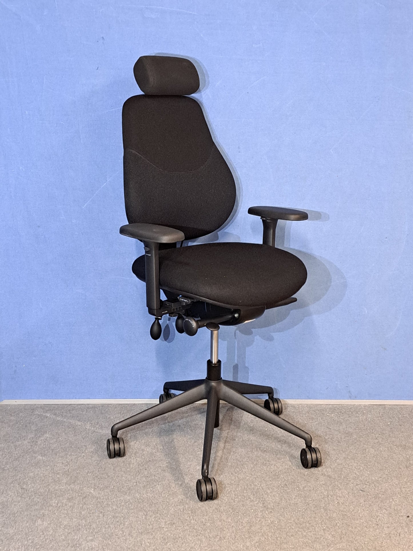 Orangebox Flo Mid Back Task Armchair with Headrest & Black Wool Fabric (Used)
