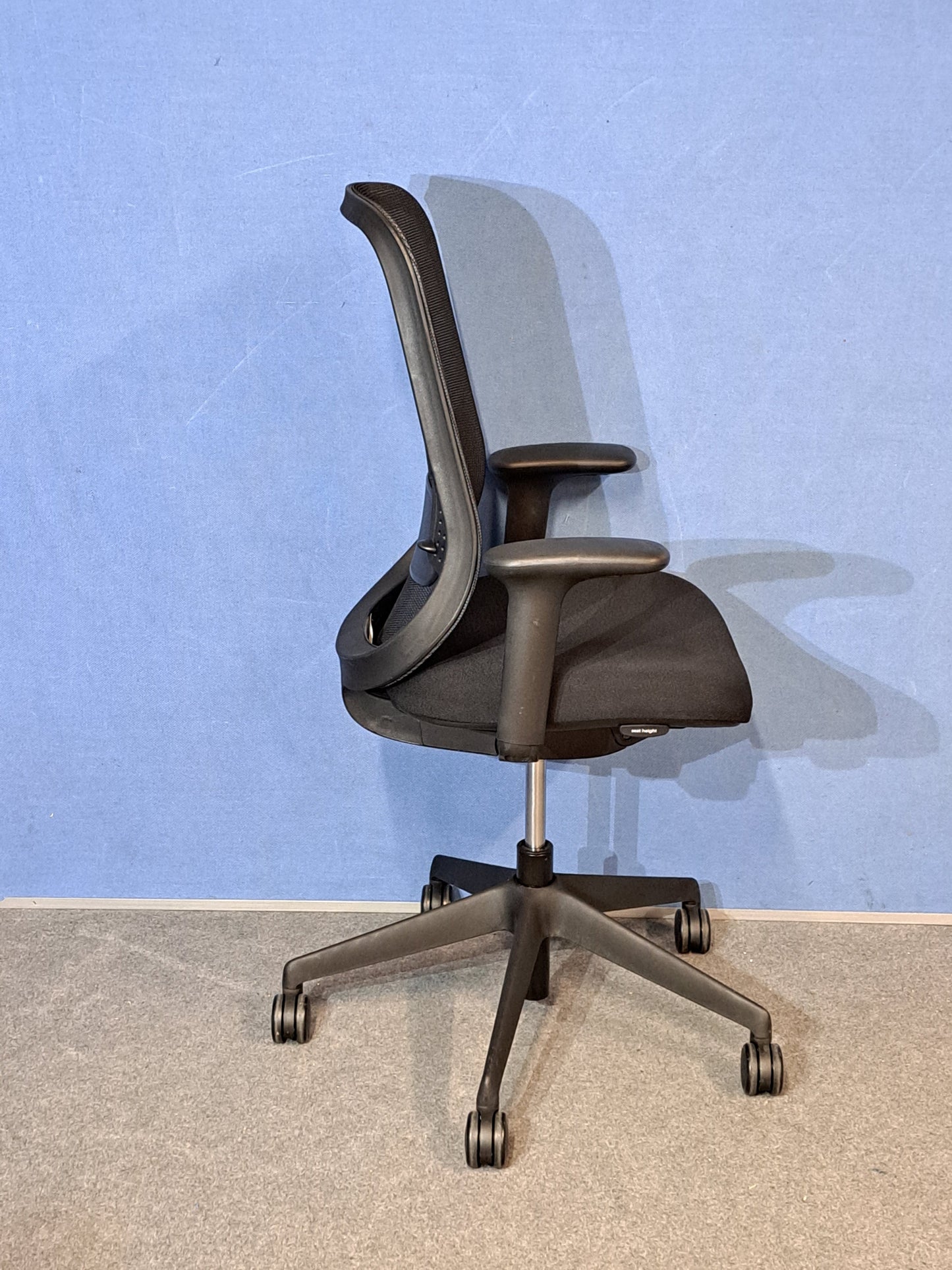 Orangebox Do Mesh Back Operators Armchair with Black Polyester Seat (Used)