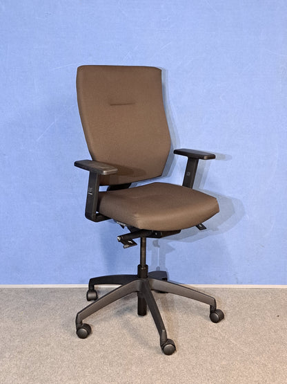 Connection Fully Adjustable Office Armchair Sombrero (Used)