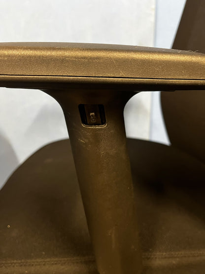 Bestuhl Mesh Back Operator Armchair Black (Used)
