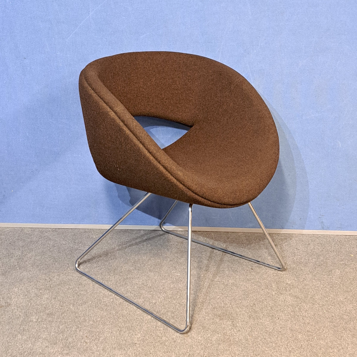 Boss Design Happy Brown Breakout Chair with Chrome Sled Base (Used)