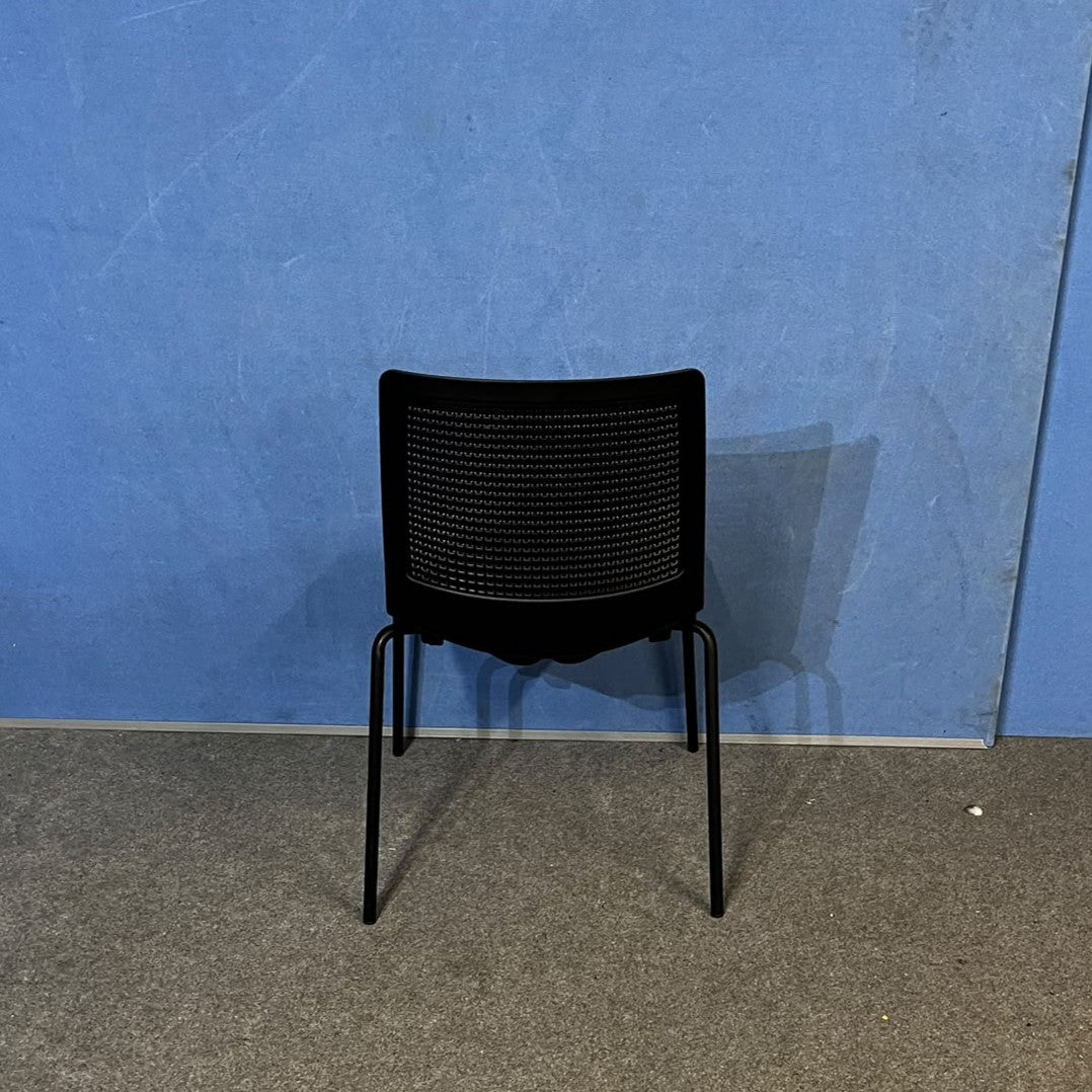 Set of 5 Alba Feel Grey & Black Visitor Meeting Chairs (Used)