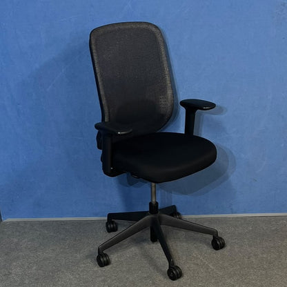 Orangebox Do Mesh Back Operators Armchair Black / White (Used)
