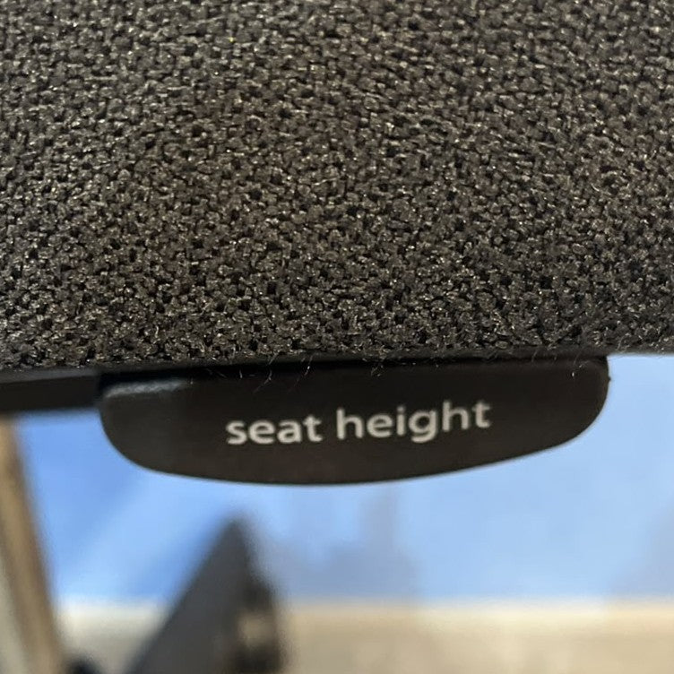 Orangebox Do Mesh Back Operators Armchair Black / White (Used)