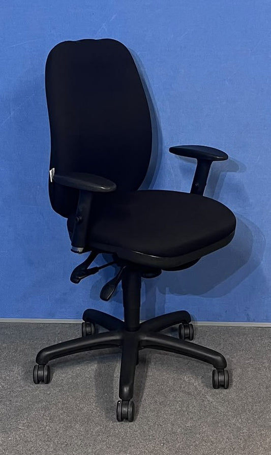 Adapt by Ergochair Operators Armchair - Medium Back - Medium Seat - Black (used)