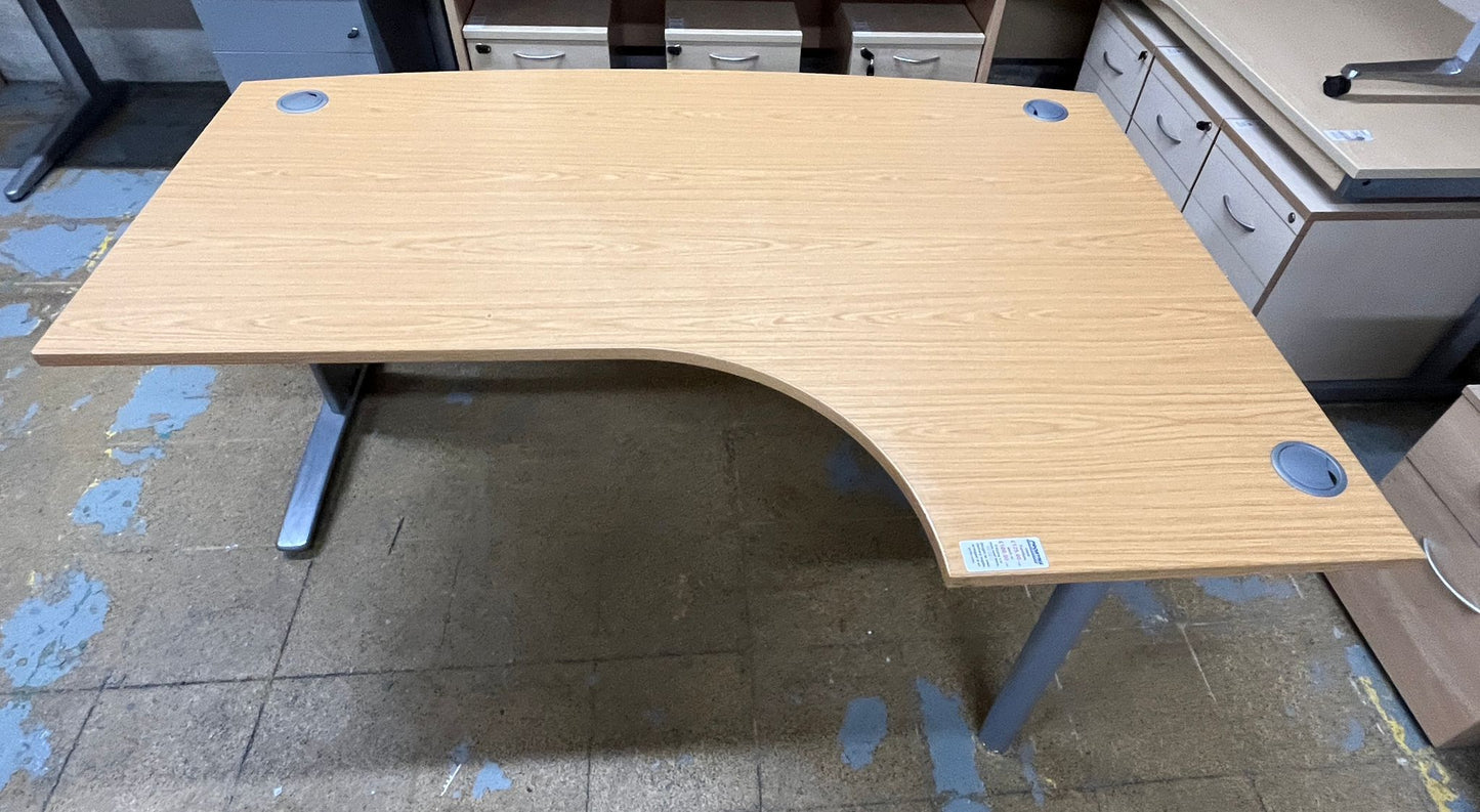 1800mm Right Hand Bow Front Curved Desk Oak (used)