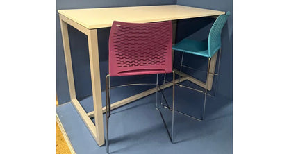 Senator 1600x800x1050mm Chemistry Desk White inc 4 High Stools (used)