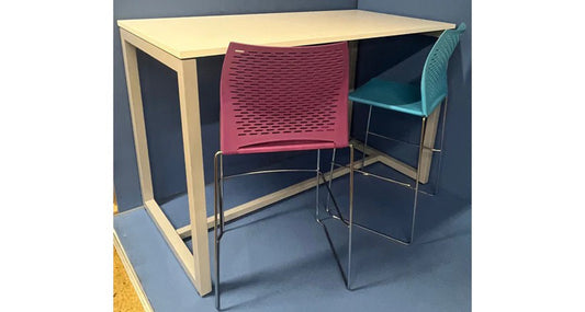 Senator 1600x800x1050mm Chemistry Desk White inc 4 High Stools (used)