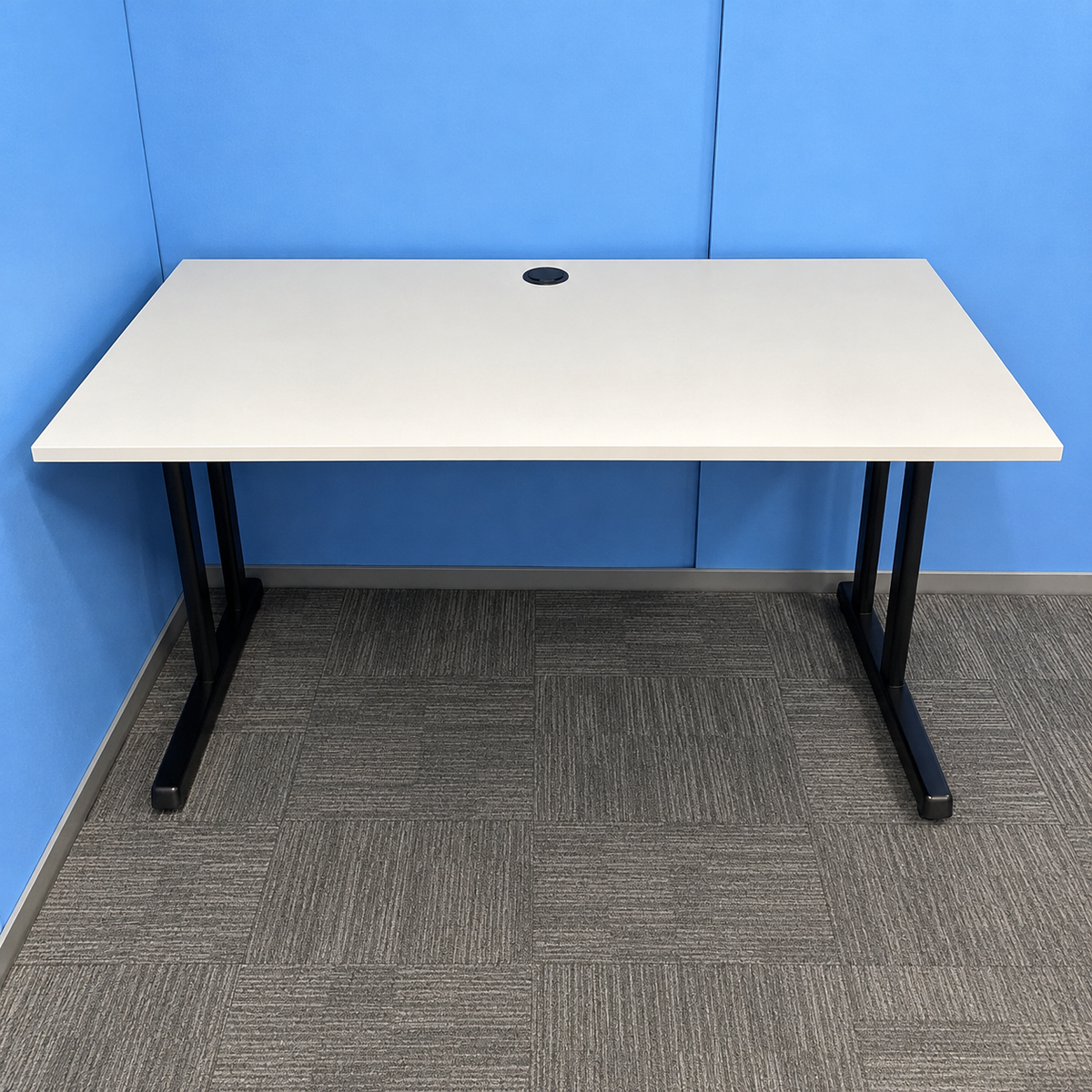 1600x800mm Height Adjustable Straight Desk White (used)