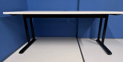 1600x800mm Height Adjustable Straight Desk White (used)