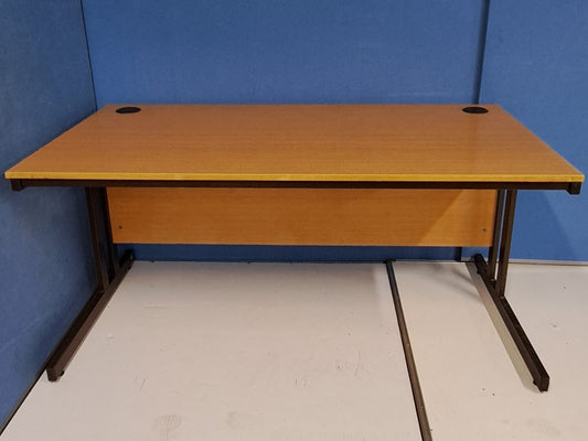 1550x800mm Straight Desk Oak (used)