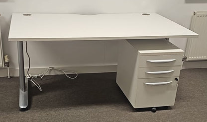 1600x900mm Straight Desk inc 3 Drawer Mobile Pedestal White (used)