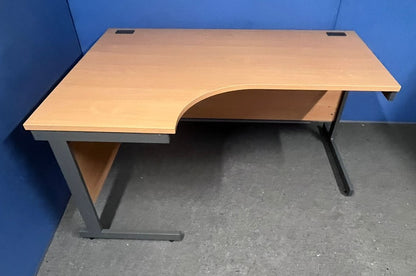 1600mm Left Hand Curved Desk Beech (used)