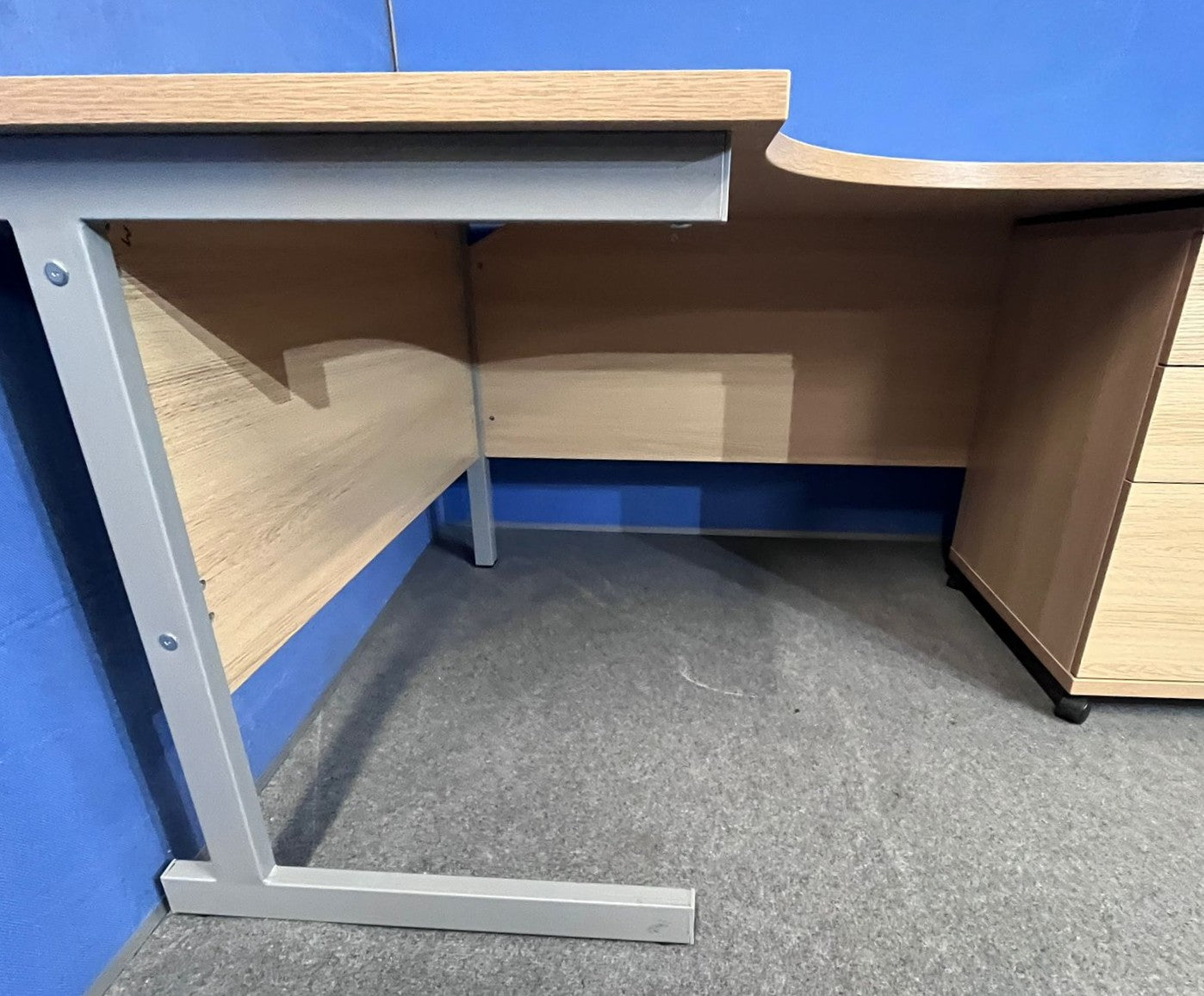 1600mm Left Hand Curved Desk inc 3 Drawer Mobile Pedestal Verade Oak (used)