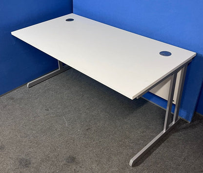 1600x800mm Straight Desk White (used)