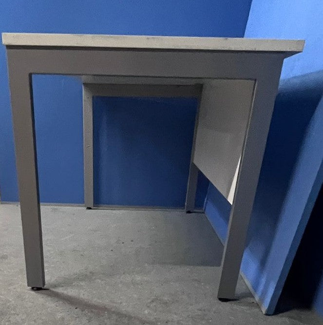 1600x800mm Straight desk with Bench Style Frame White (used)