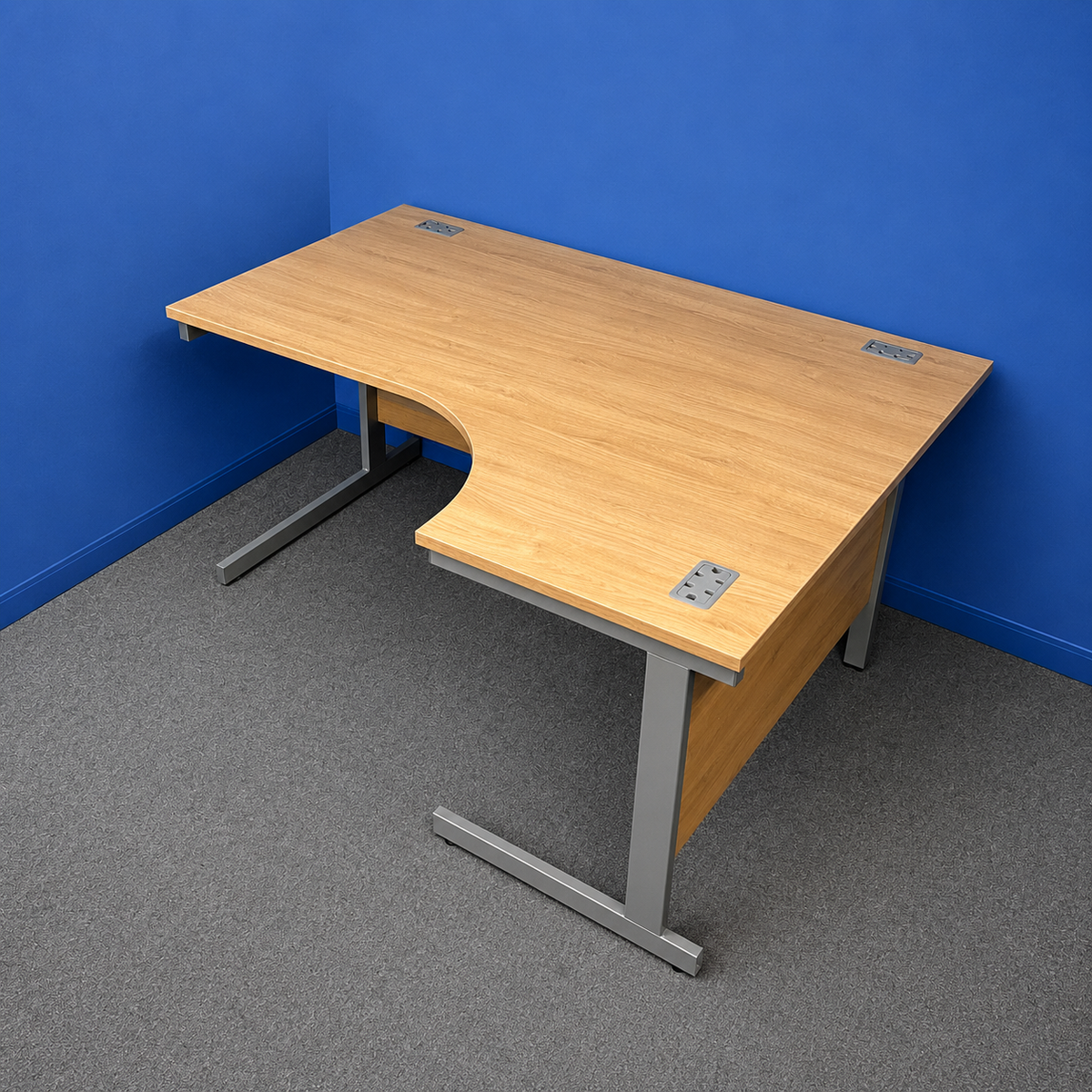 1600mm Right Hand Curved Desk Verade Oak (used)