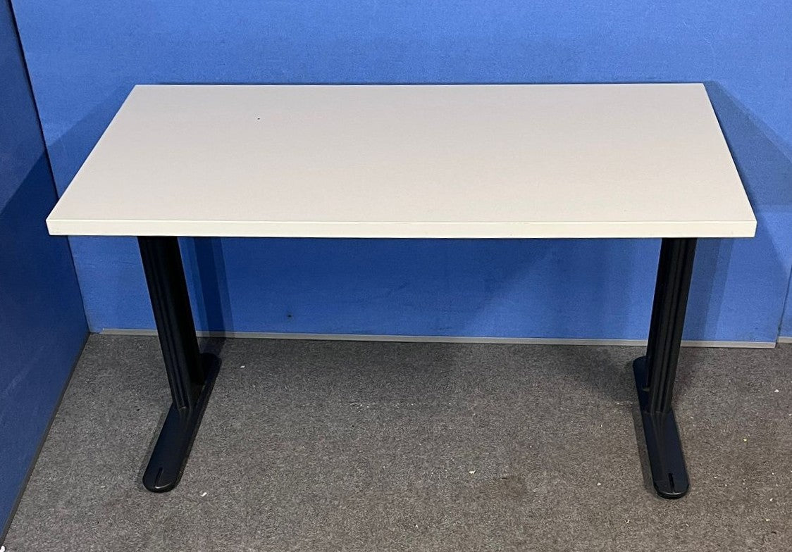 1200x600mm Straight Desk Grey (used)
