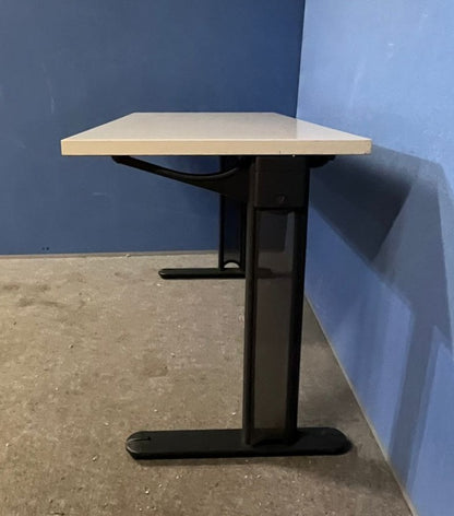 1200x600mm Straight Desk Grey (used)