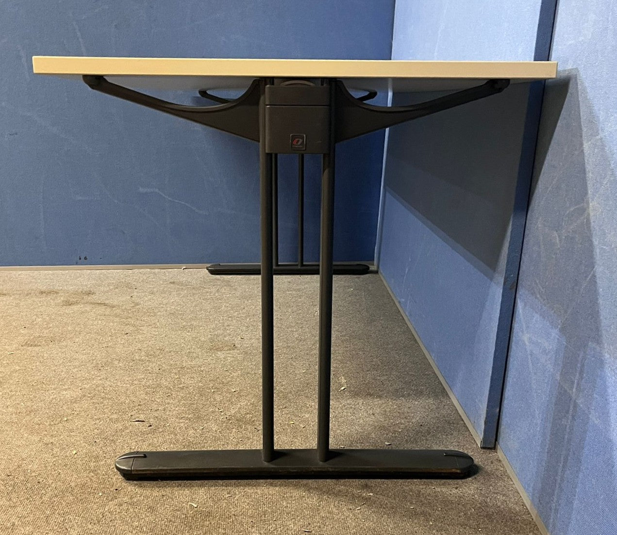 1800x800mm Straight Desk Grey (used)