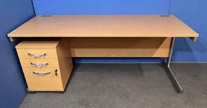1800x800mm Straight Desk inc 3 Drawer Mobile Pedestal in Oak (used)