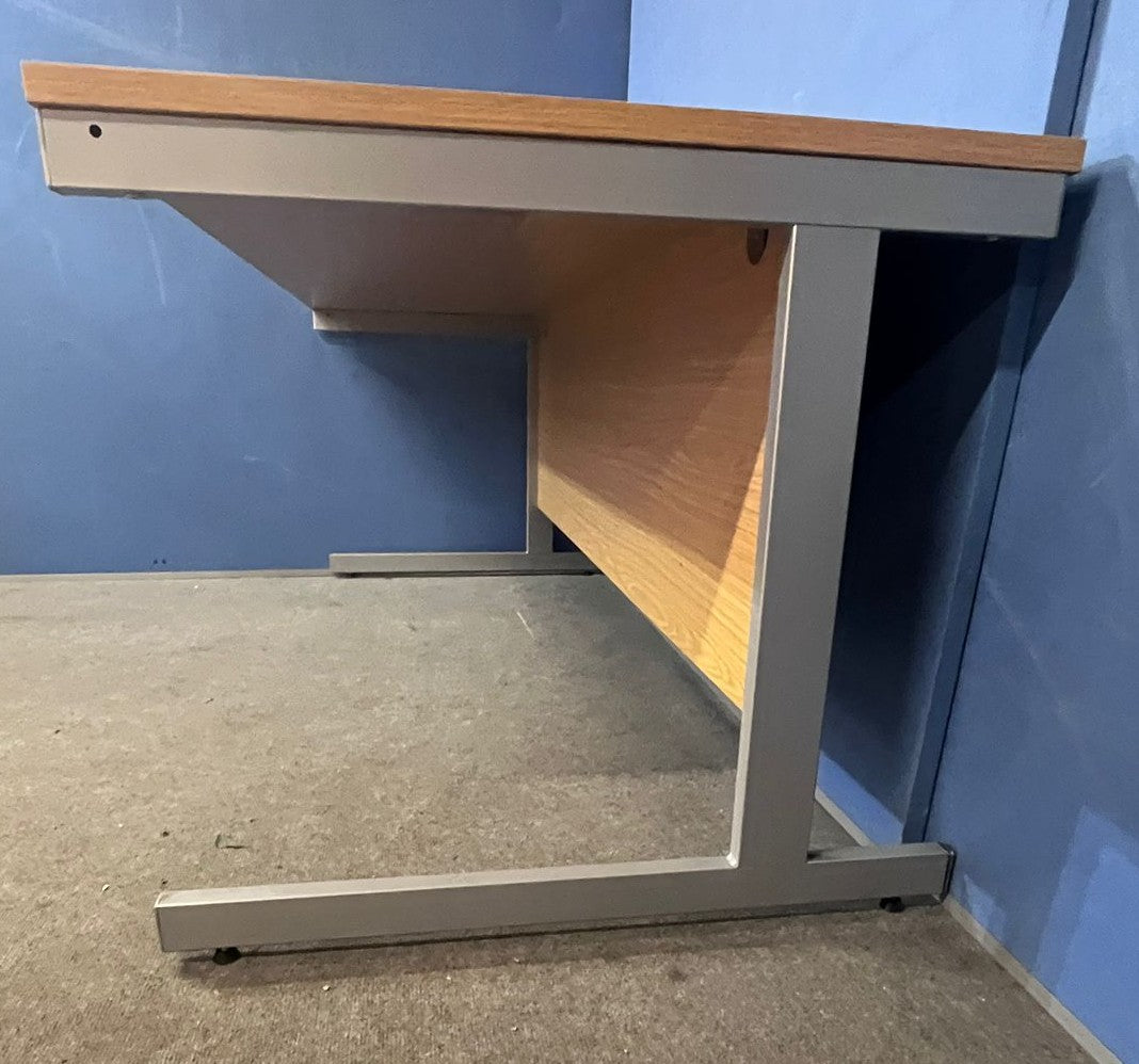 1800x800mm Straight Desk inc 3 Drawer Mobile Pedestal in Oak (used)