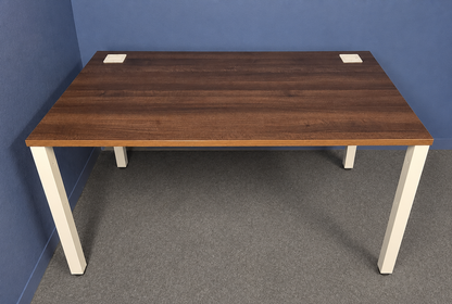 Used 1400x800mm Straight Desk with Cable Management – Walnut Top with White Frame