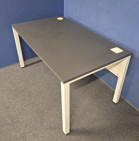 Used 1400x800mm Straight Desk – Grey / White
