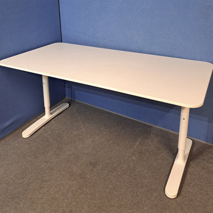 1600x800mm Ikea Bekant Straight Desk White (used)