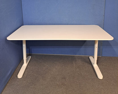 1600x800mm Ikea Bekant Straight Desk White (used)