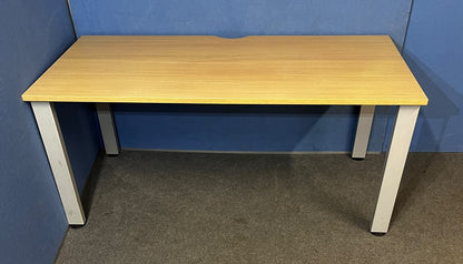 1650x800mm Straight Desk with Cable Management, Verade Oak (used)