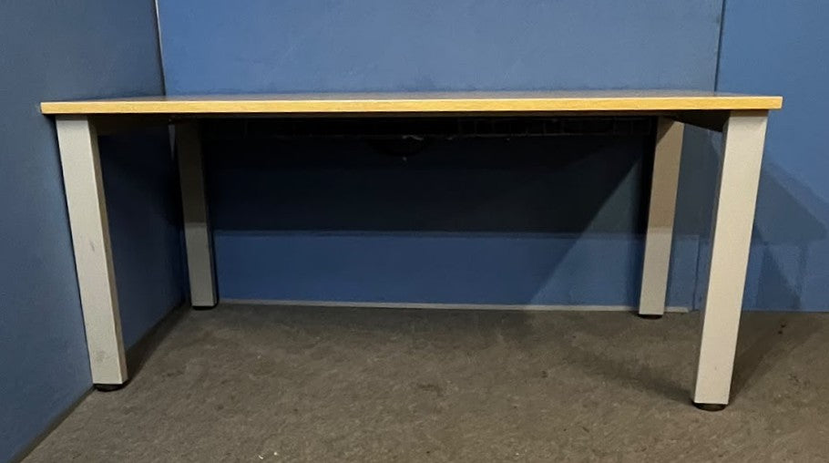 1650x800mm Straight Desk with Cable Management, Verade Oak (used)