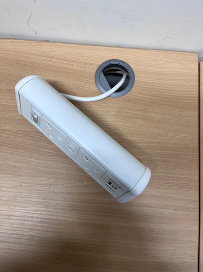 Desktop Power Unit with 2x Power & USB A & C (used)
