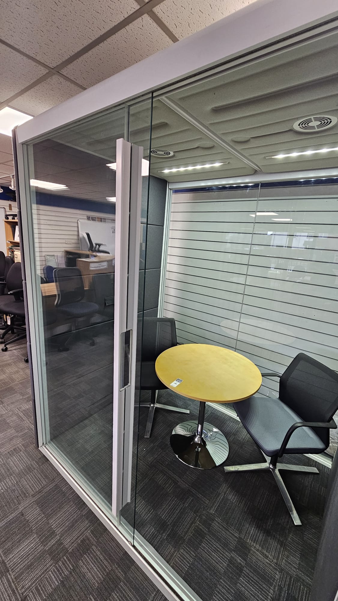 Orangebox AIR-20 Acoustic Office Pod - Minipod with Fixed Roof - used office furniture