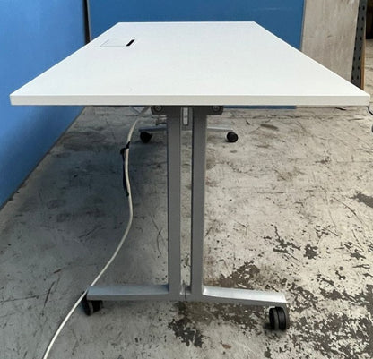 1600x800mm Fliptop Table White (used)