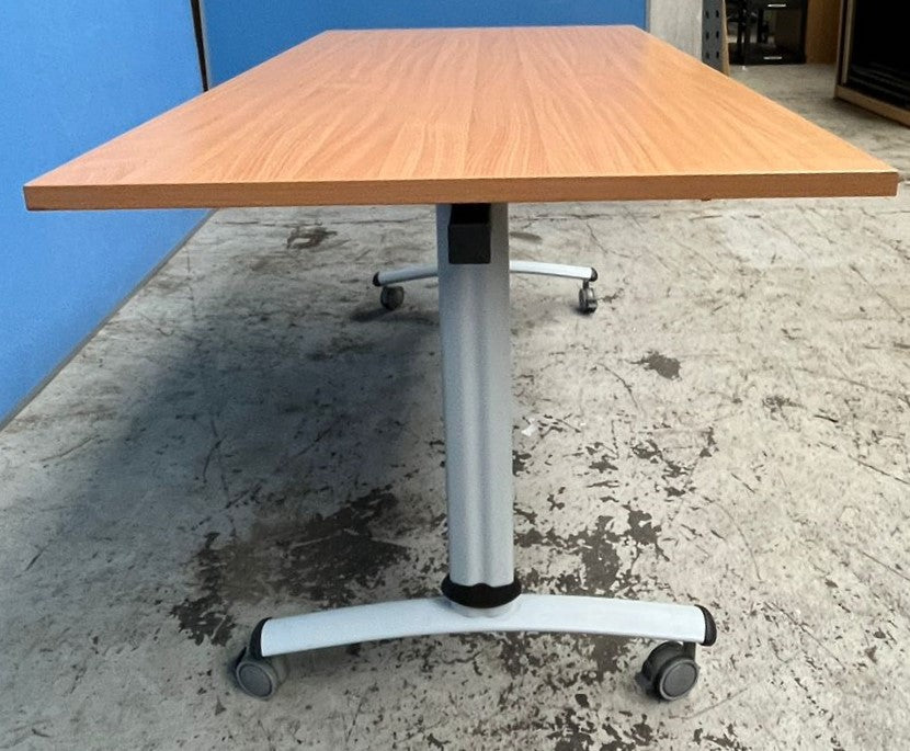 1600x800mm Fliptop Table Beech (used)