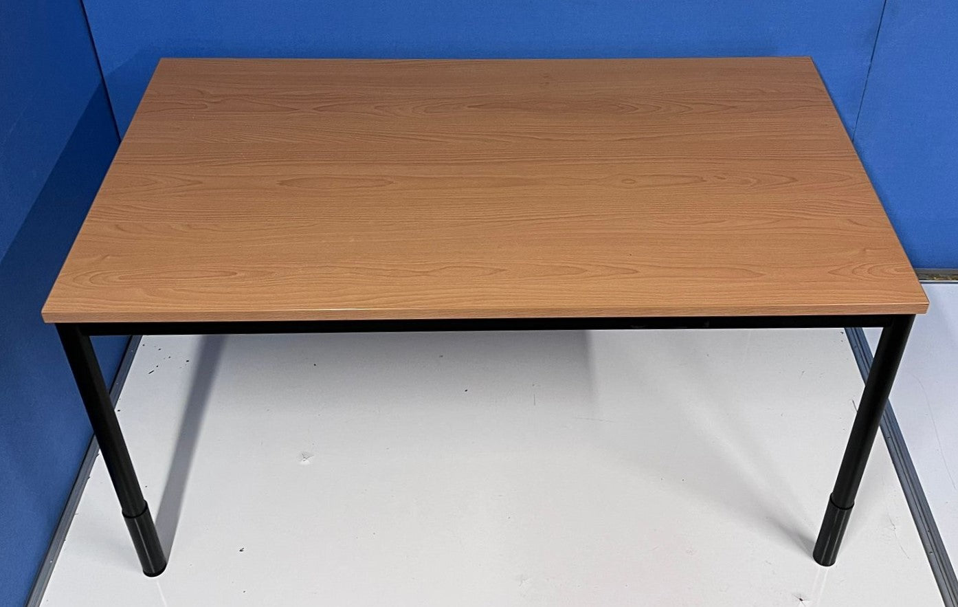 1400x800mm 4 Legged Meeting Table Beech (used)