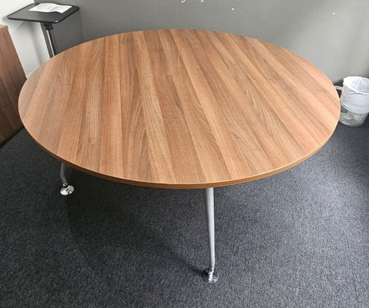 1600mm diameter Meeting Table Walnut (used)