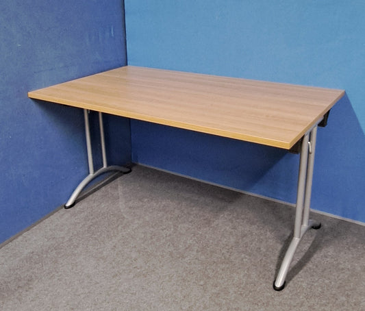 1400x800mm Foldaway Table Santiago Cherry (used)