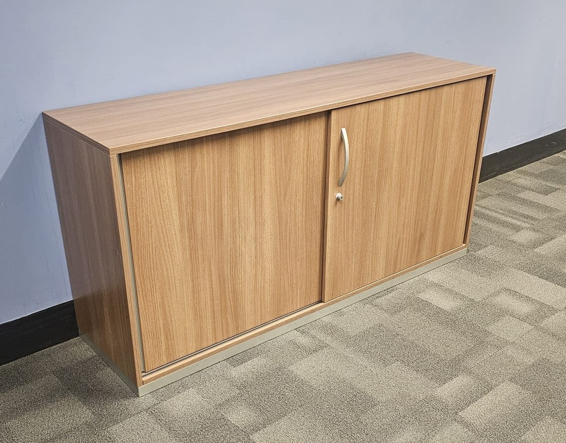 4200x1200mm Boardroom Meeting Table inc 2 Door Credenza Unit Walnut (used)