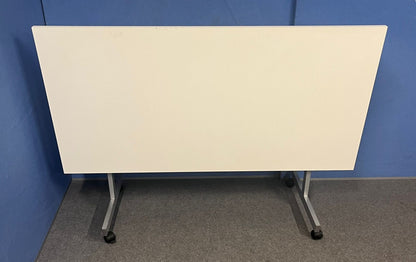 1600x800mm Fliptop Table White (used)