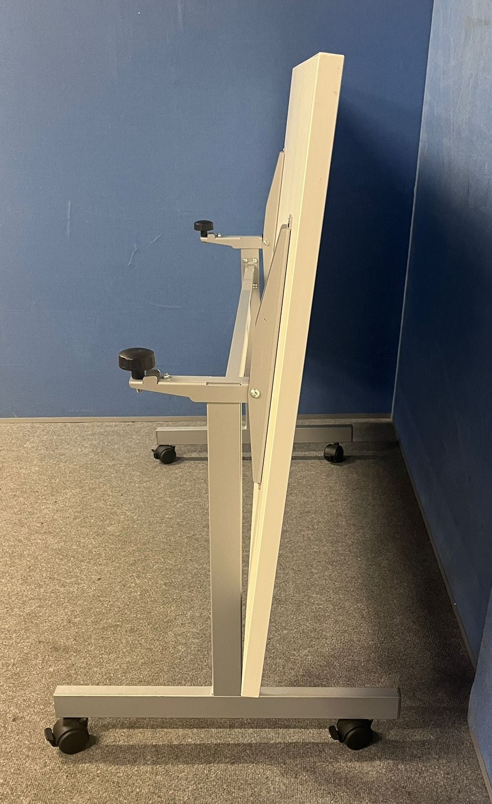 1600x800mm Fliptop Table White (used)