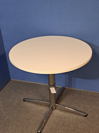 800mm Round White Meeting Table on Chrome Base (used)