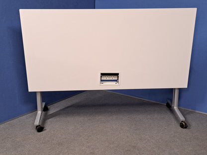 1600x800mm Fliptop Table White (used)