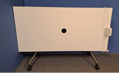 1600x900mm Fliptop Table White (used)