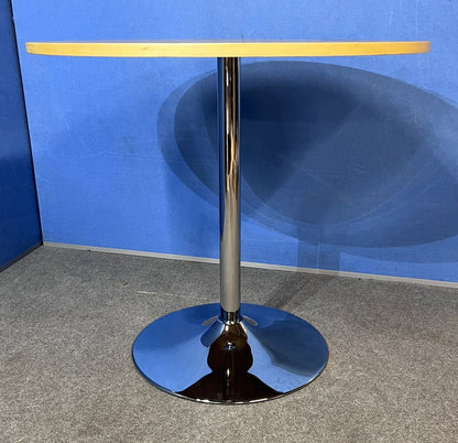 800mm Diameter Round Table with Tulip Base Light Beech (used)