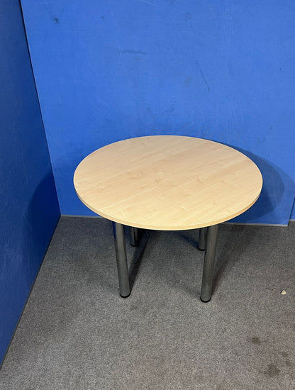 1000mm Diameter Round 4 Legged Table Maple (used)
